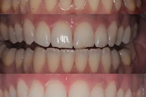 The Smile Workx - Dentist Noosaville image