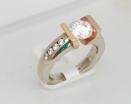 Jewelry Store «Patora Fine Jewelers», reviews and photos, 6010 W 86th St #114, Indianapolis, IN 46278, USA