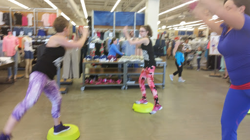 Clothing Store «Old Navy», reviews and photos, 253 Hartford Ave, Bellingham, MA 02019, USA