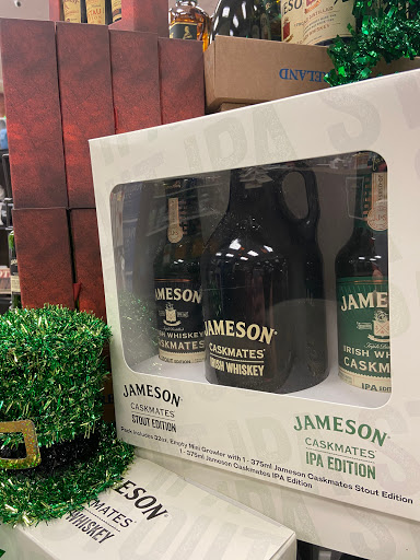 Liquor Store «Canby Liquor Store 122», reviews and photos, 426 NW 1st Ave, Canby, OR 97013, USA