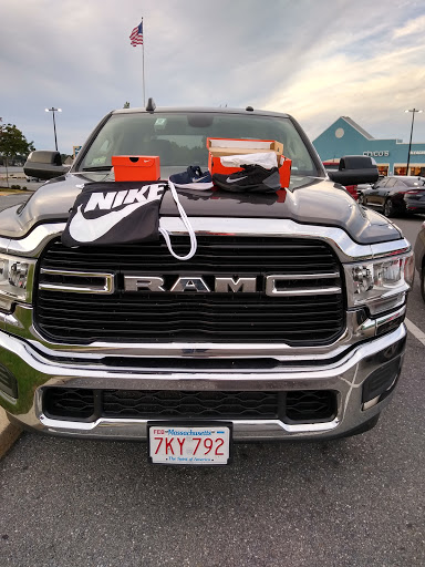 Clothing Store «Nike Factory Store», reviews and photos, 603 Stanley K Tanger Dr, Lancaster, PA 17602, USA