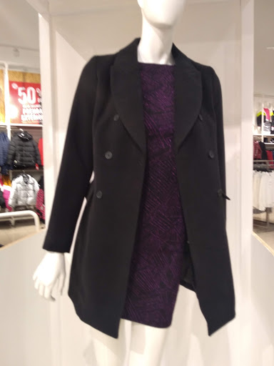 Stores to buy women's coats Leon