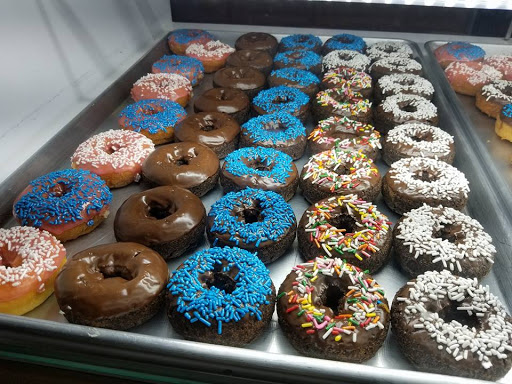 Donut Shop «Dannys Donuts», reviews and photos, 417 Main St SW, Gainesville, GA 30501, USA