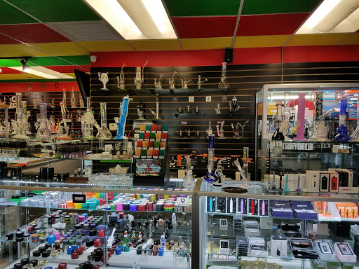 Tobacco Shop «Glass Monkey Smoke Shop», reviews and photos, 7309 E Stetson Dr, Scottsdale, AZ 85251, USA