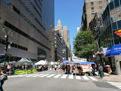 Liquor Store «Beekman Liquors», reviews and photos, 500 Lexington Ave, New York, NY 10017, USA
