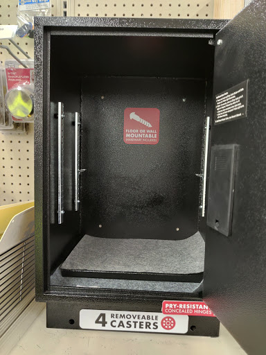 Hardware Store «Harbor Freight Tools», reviews and photos, 32706 John R Rd, Madison Heights, MI 48071, USA