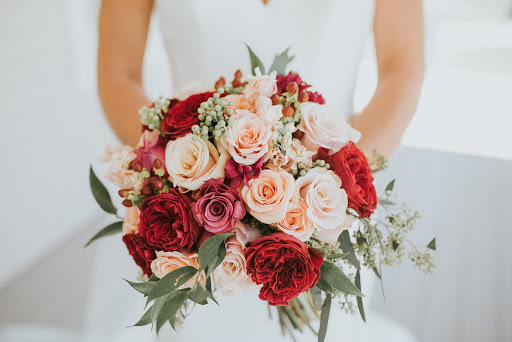 Vinery, 214 Water St, Jordan, MN 55352, USA, 