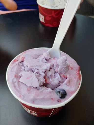 Ice Cream Shop «Cold Stone Creamery», reviews and photos, 2530 Greengate Centre Cir, Greensburg, PA 15601, USA