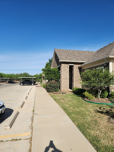 Mustang Heights Apartments