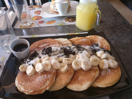 Waffle Stop, 45 Gana St, Maitama 900271, Abuja, Nigeria, Cafe, state Federal Capital Territory