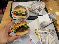 Plats et boissons du Restaurant de hamburgers Tasty Burger à Paris - n°3