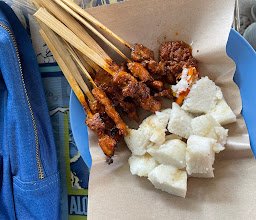 Sate tipat jik gaul (Sate Babi & Sate Ayam) photo
