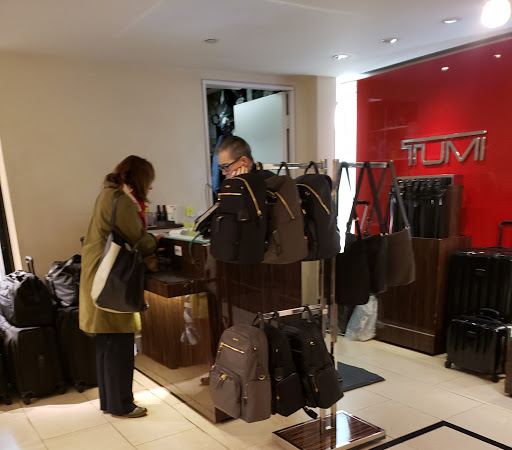 TUMI Store - Grand Central image 8