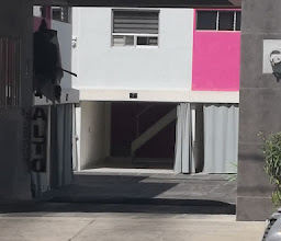 White House Motel photo