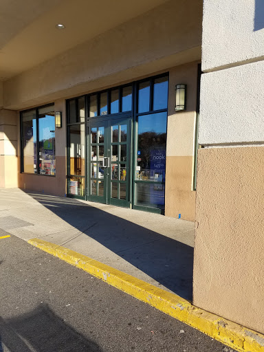 Book Store «Barnes & Noble», reviews and photos, 2614 Central Park Ave, Yonkers, NY 10710, USA