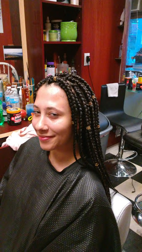 Hair Salon «Isbats African Hair Braiding», reviews and photos, 425 Broadway, Newburgh, NY 12550, USA