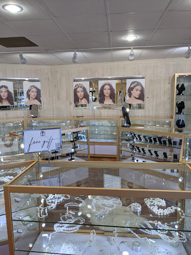 Bridal Shop «Sposa Bella Bridal Boutique», reviews and photos, 1578 Babcock Rd, San Antonio, TX 78229, USA