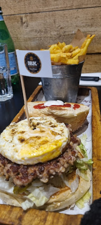 Plats et boissons du Restaurant casher HBK 17ème House Burger à Paris - n°8