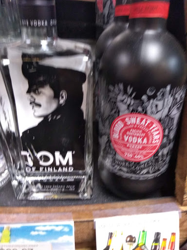 Liquor Store «67 Wine & Spirits Inc», reviews and photos, 5479 N Federal Hwy, Fort Lauderdale, FL 33308, USA