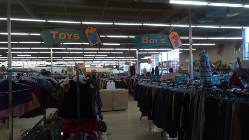 Thrift Store «Thrift Town», reviews and photos, 410 El Camino Ave, Sacramento, CA 95815, USA
