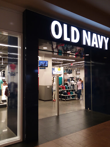 Shopping Mall «Bay Plaza Shopping Center», reviews and photos, 2100 Bartow Ave, Bronx, NY 10475, USA