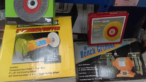 Hardware Store «Harbor Freight Tools», reviews and photos, 7600 la Crosse Ave, Burbank, IL 60459, USA