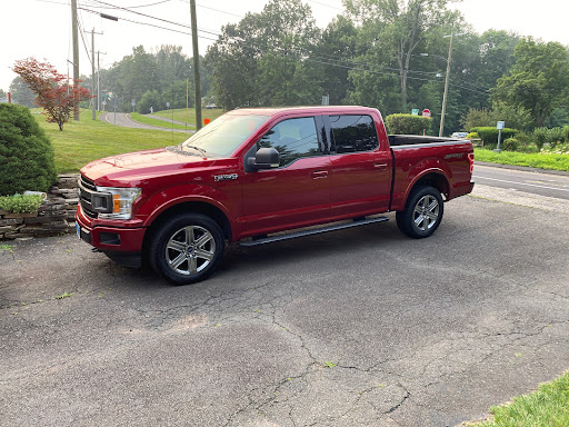 Ford Dealer «Mitchell Selig Ford», reviews and photos, 801 Bloomfield Ave, Windsor, CT 06095, USA