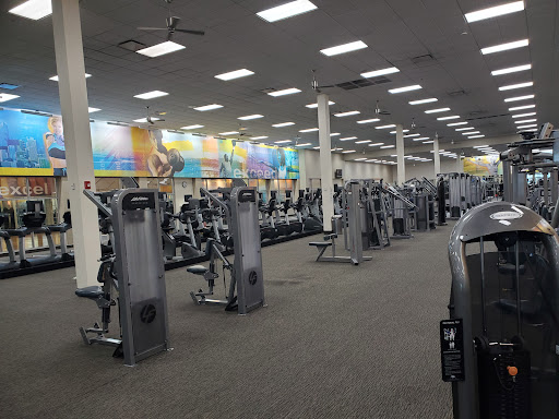 Gym «LA Fitness», reviews and photos, 200 Broadview Village Square, Broadview, IL 60155, USA