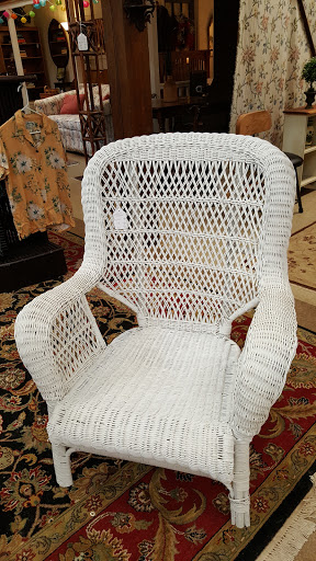 Consignment Shop «Consign & Design Shoreline», reviews and photos, 616 E Main St, Branford, CT 06405, USA