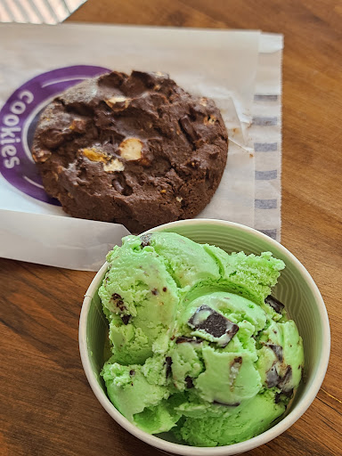 Cookie Shop «Insomnia Cookies», reviews and photos, 1227 Washington Ave, Miami Beach, FL 33139, USA