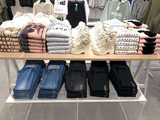 Clothing Store «H&M», reviews and photos, 701 Lynnhaven Pkwy # 1212, Virginia Beach, VA 23452, USA