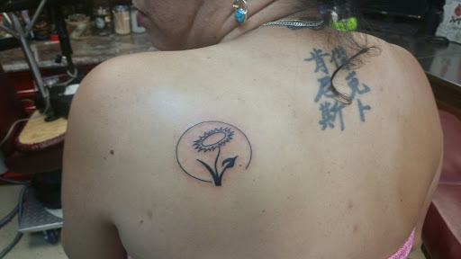 Tattoo Shop «BAY CITY TATTOO INC», reviews and photos, 1632 E 7th Ave, Tampa, FL 33605, USA