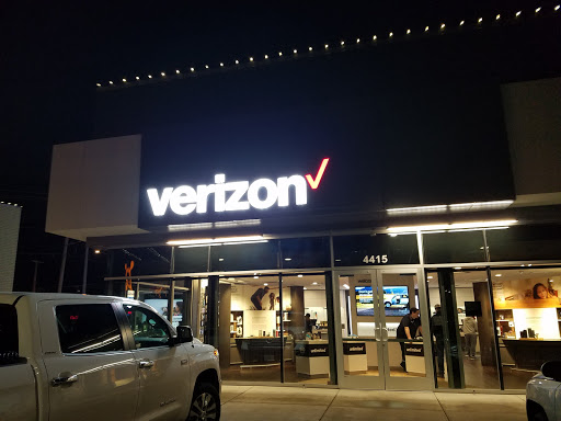 Cell Phone Store «Verizon», reviews and photos, 4415 Commercial St SE, Salem, OR 97302, USA
