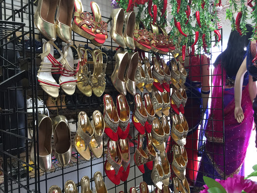 Indian Grocery Store «Nepali Store Cincinnatti Ohio», reviews and photos, 3091 W Galbraith Rd, Cincinnati, OH 45239, USA