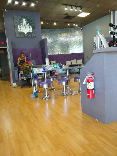 Beauty Salon «Pro Files Salon», reviews and photos, 9903 Gulf Coast Main St #130, Fort Myers, FL 33913, USA