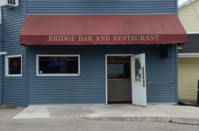 Bridge Bar & Restaurant 54940