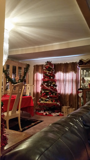 Home Goods Store «At Home», reviews and photos, 5901 Mercury Dr, Dearborn, MI 48126, USA