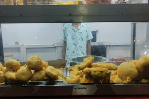 Ichalkaranji Jumbo vada image