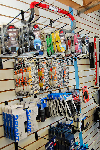 Bicycle Store «Bike King Cycling», reviews and photos, 364 W Trenton Ave, Morrisville, PA 19067, USA