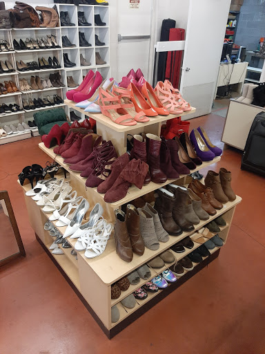 Thrift Store «St. Vincent de Paul Thrift Store & Donation Center, Livermore», reviews and photos