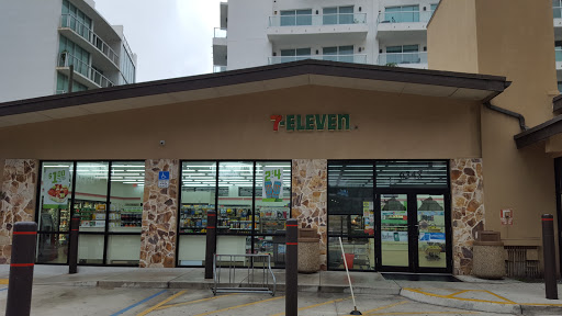 7-Eleven, 6348 Collins Ave, Miami Beach, FL 33141, USA, 