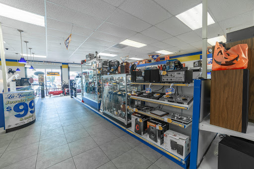 Pawn Shop «La Familia Pawn and Jewelry», reviews and photos, 3615 W Vine St, Kissimmee, FL 34741, USA