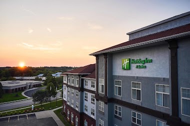 Holiday Inn & Suites Madison West, An Ihg Hotel