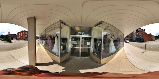 Cheryl Ann Bridals & Tuxedos, 980 Main St, Dubuque, IA 52001, USA, 