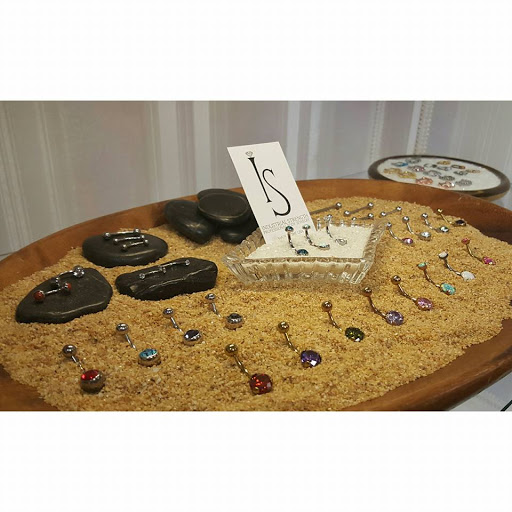 Body Piercing Shop «Incognito Tattoo Studio», reviews and photos, 112 E Baltimore St, Greencastle, PA 17225, USA