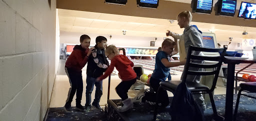 Bowling Alley «10 Pins of Trenton», reviews and photos, 2591 Fort St, Trenton, MI 48183, USA