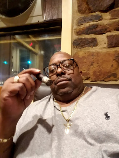 Cigar Shop «Slow Burns Cigar Shoppe & Smoking Lounge», reviews and photos, 701 Frederick Rd, Catonsville, MD 21228, USA