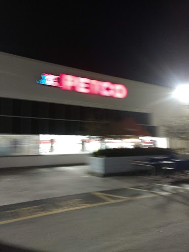 Pet Supply Store «Petco Animal Supplies», reviews and photos, 8111 W Broward Blvd, Plantation, FL 33324, USA