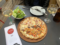 Pizza du Restaurant de spécialités alsaciennes L'Alsacien Châtelet - Restaurant / Bar à Flammekueche à Paris - n°13