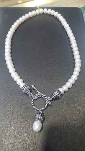 Diamond Dealer «CMI Jewelry Showroom», reviews and photos, 4630 Paragon Park Rd, Raleigh, NC 27616, USA